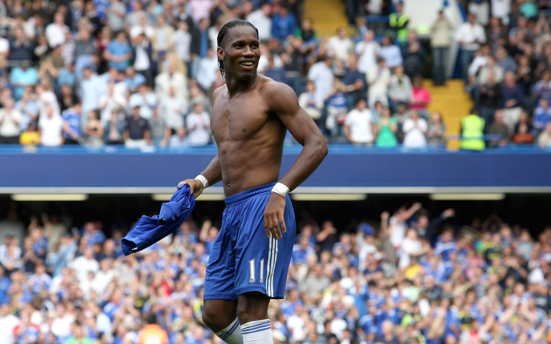 开云体育平台-《PUBGMobile》终极操作全球大赛,高手厮杀激烈!